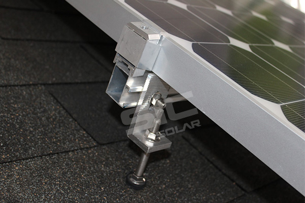 Solar hanger bolt