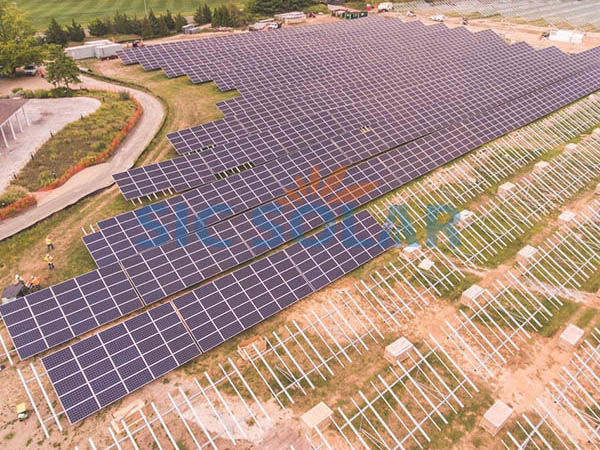 ポーランドの7MW太陽光発電地上設置システム